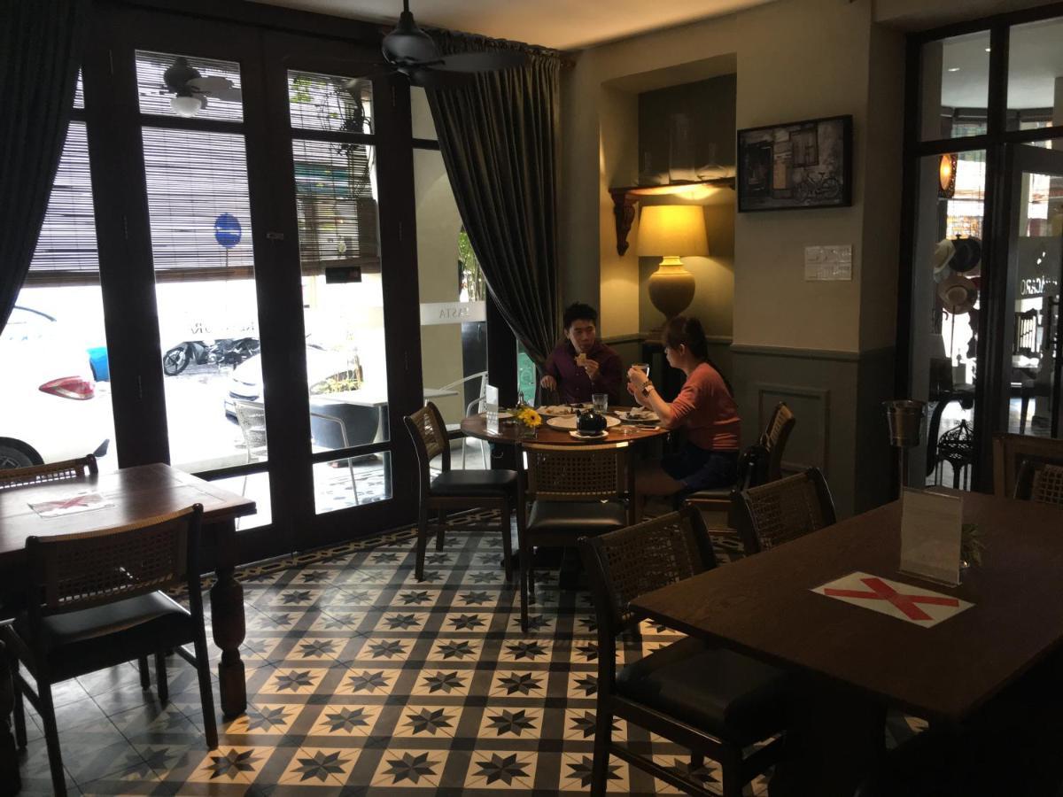 Campbell House 4* George Town