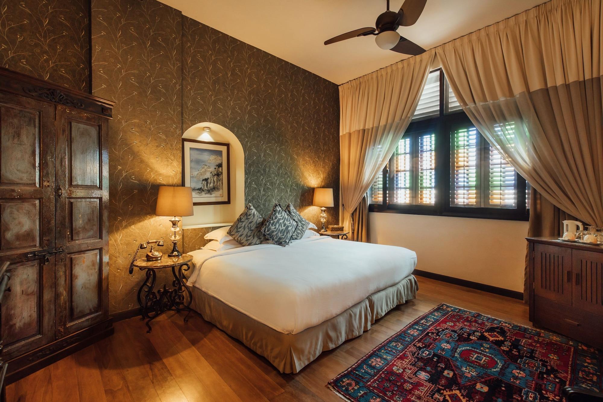 Campbell House 4*