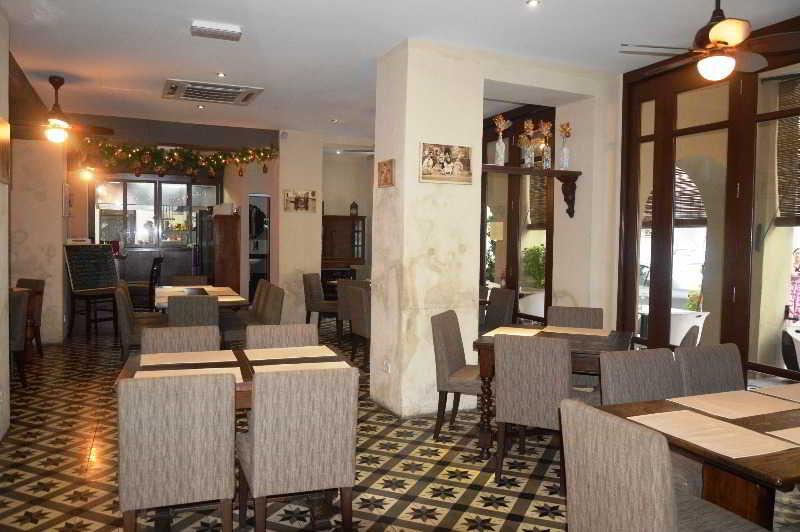 Campbell House Hotel