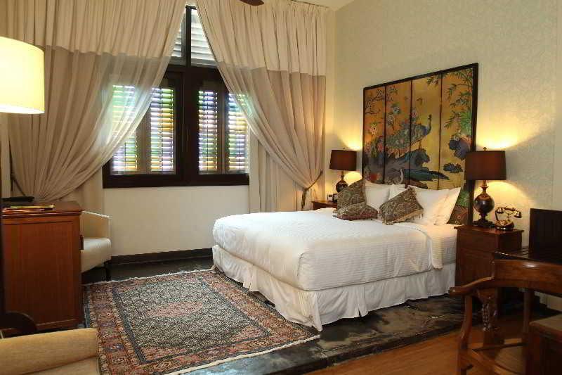 Campbell House 4*